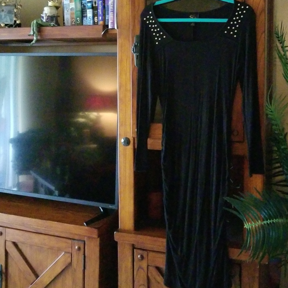 Awesome rauched midi dress with studded top